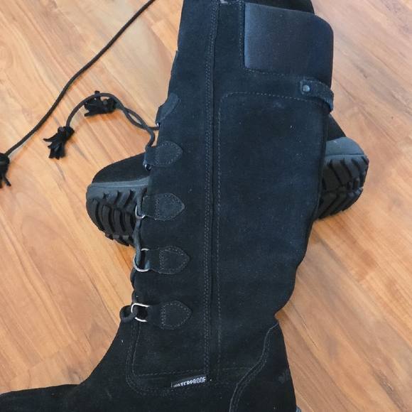 Baffin Waterproof Black Suede Lace-Up Women's Boots - Picture 5 of 10